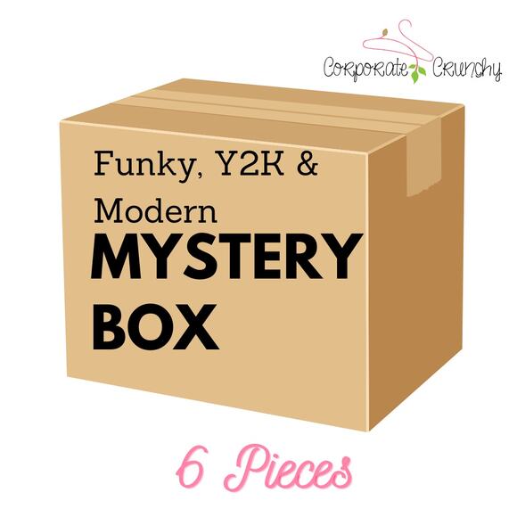 Funky Y2K Vintage & Modern Reseller Mystery Box - Picture 1 of 2